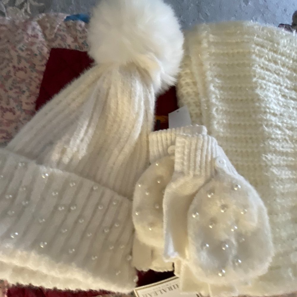 NWT Shiraleah Scarf + Bonus new hat and gloves